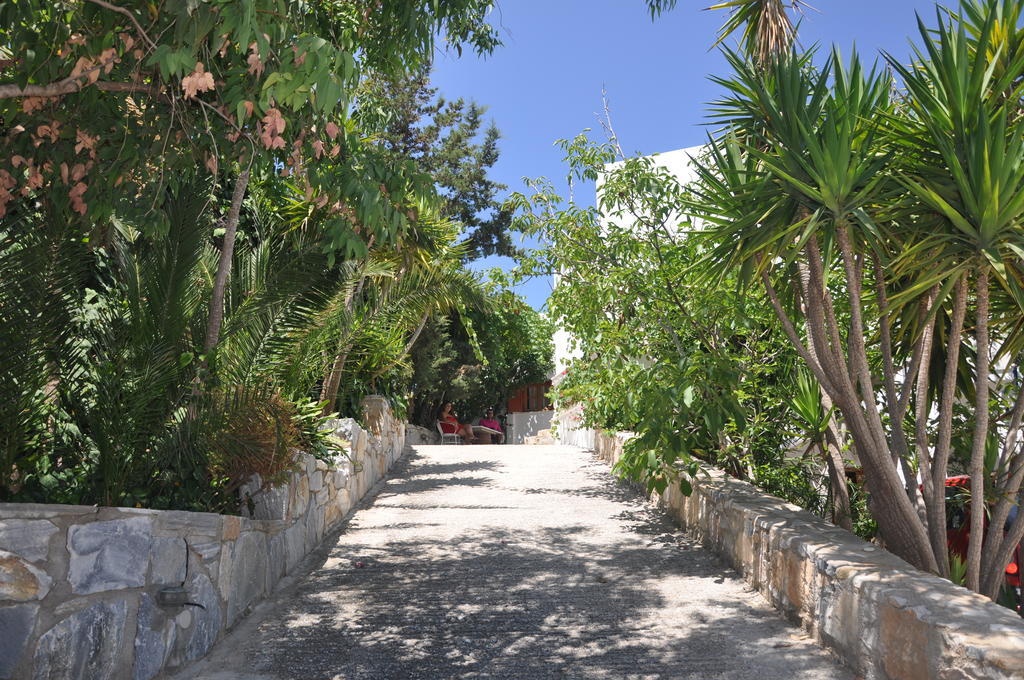 Hotel Petrino à Ambrami Extérieur photo